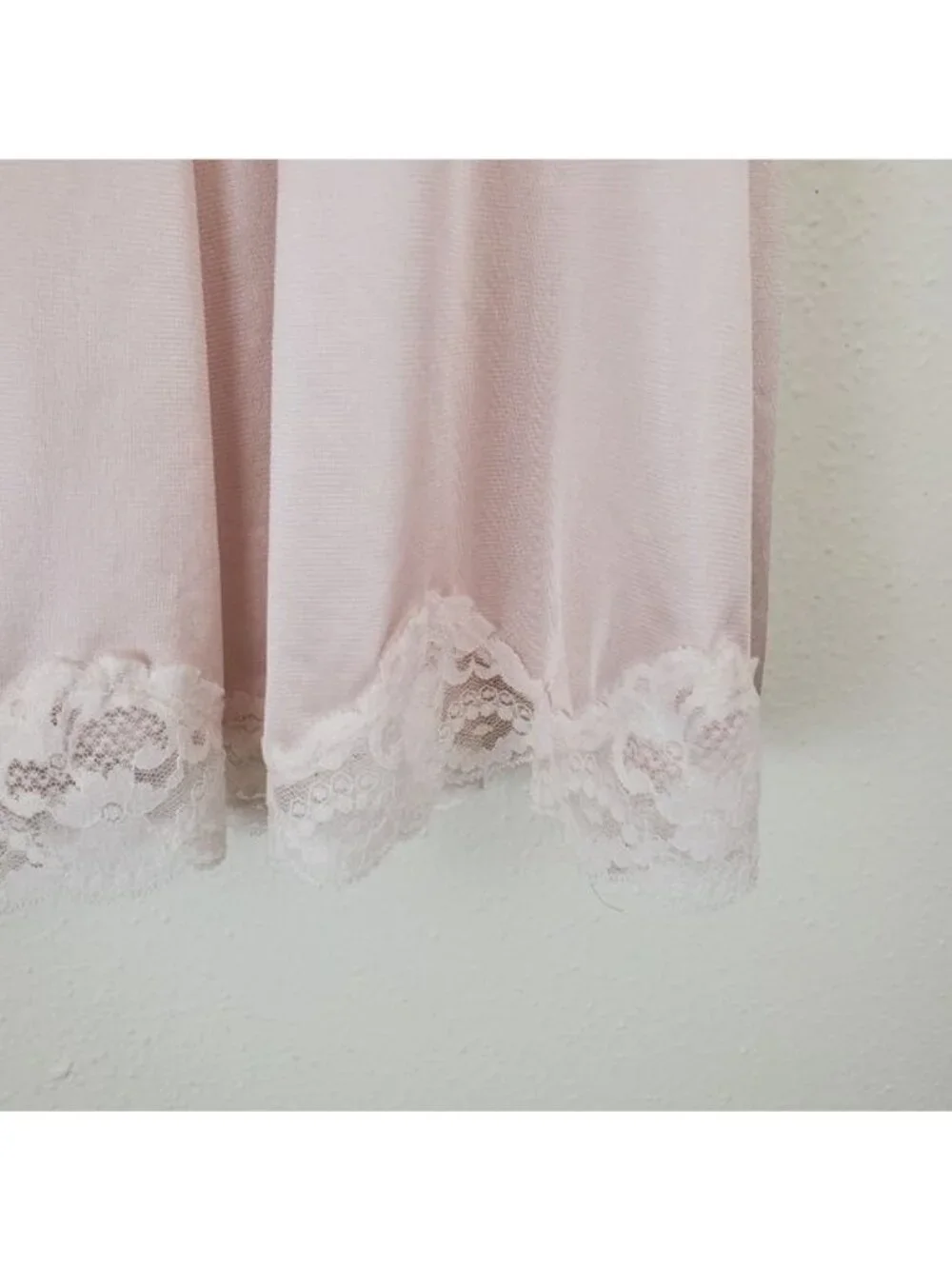 Heartstrings by Maidenform vintage pale pink midi length slip union label